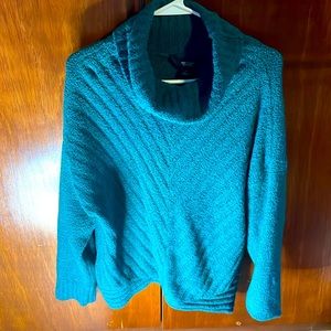 Blue , comfy sweater by Vera wang!